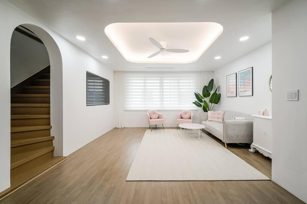 Apartment Split Level House In Hongdae Seoul