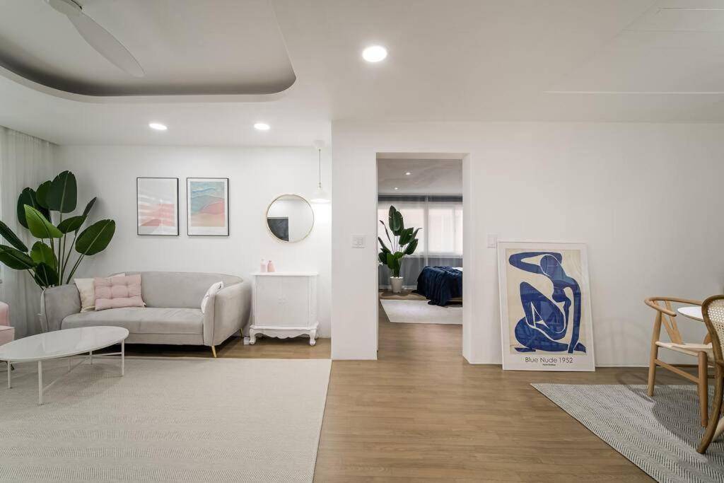 Split Level House In Hongdae Apartment Seoul