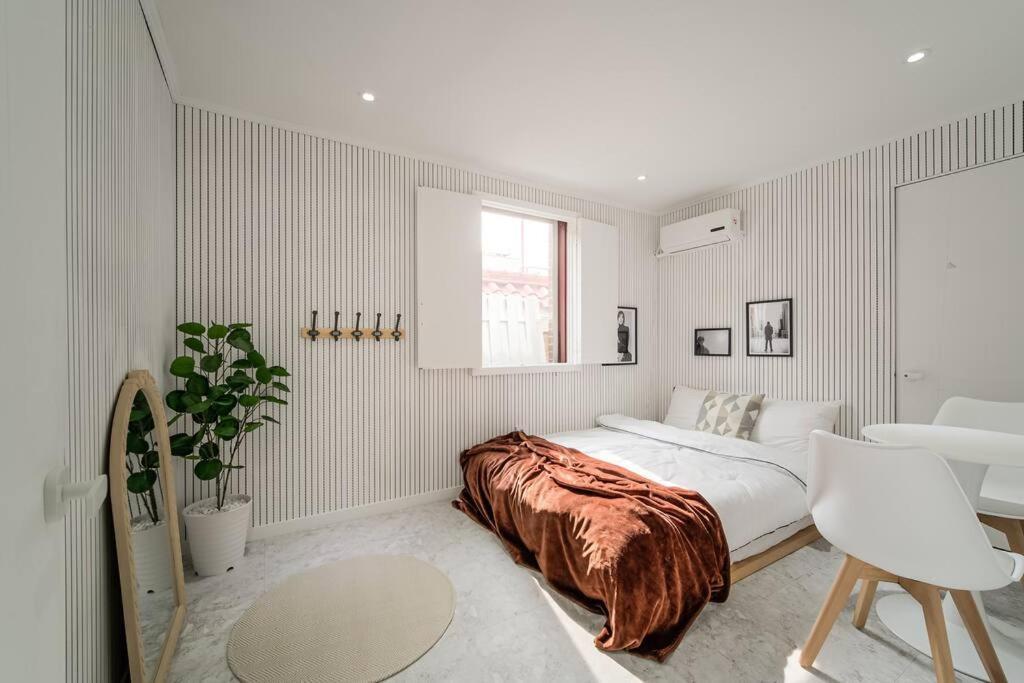 Split Level House In Hongdae
