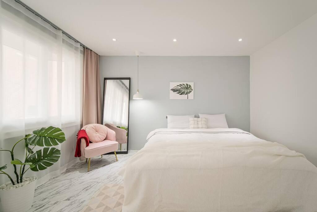 Split Level House In Hongdae Apartment Seoul