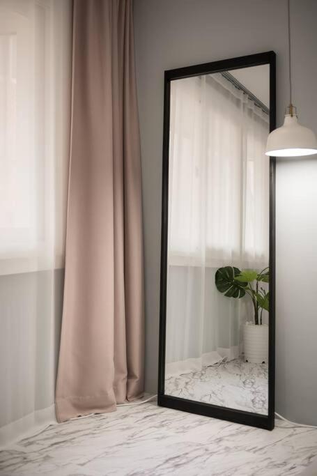 Split Level House In Hongdae *