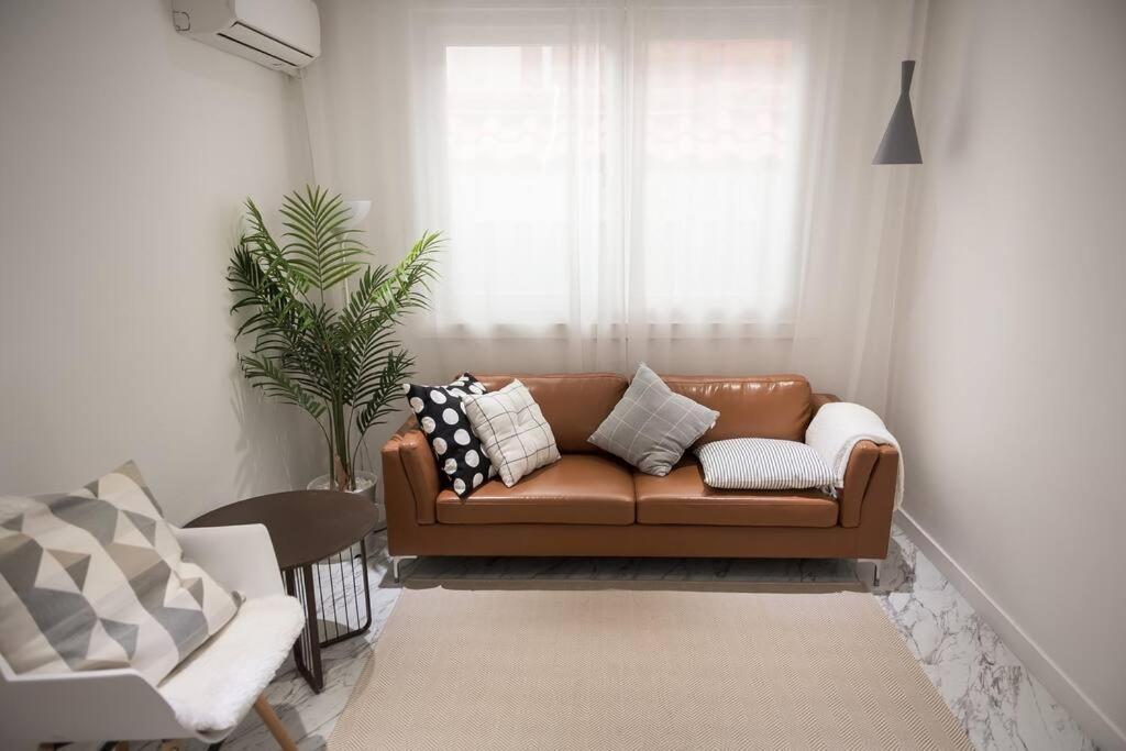 Split Level House In Hongdae Apartment