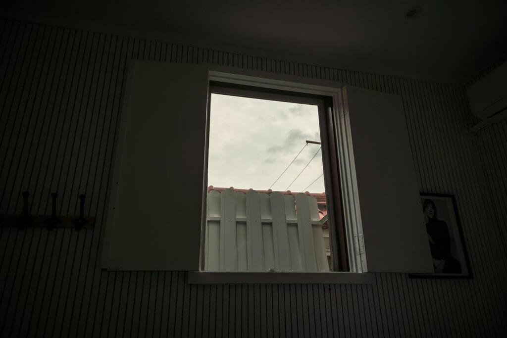 Split Level House In Hongdae * Seul