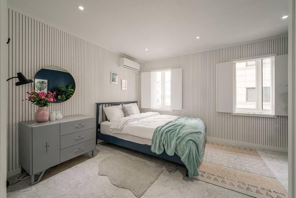 Split Level House In Hongdae Seul